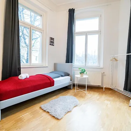 Fullhouse - Halle - Vs7 - 3 Beds - Nespresso Appartement