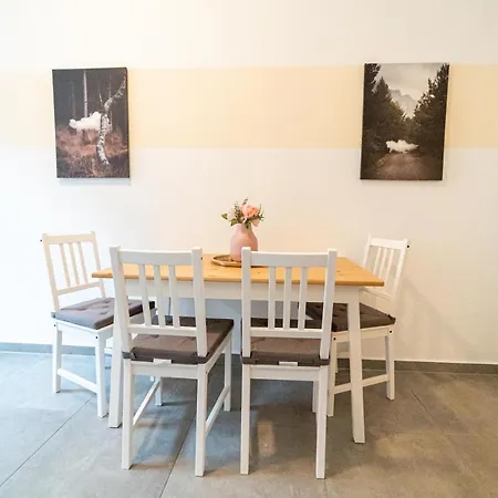 Fullhouse - Halle - Vs7 - 3 Beds - Nespresso