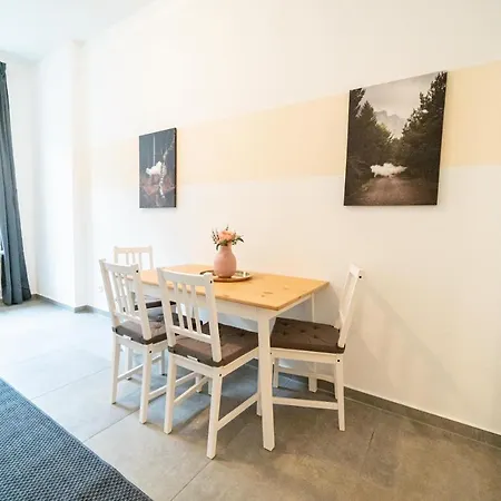 Апартаменты Fullhouse - Halle - Vs7 - 3 Beds - Nespresso *