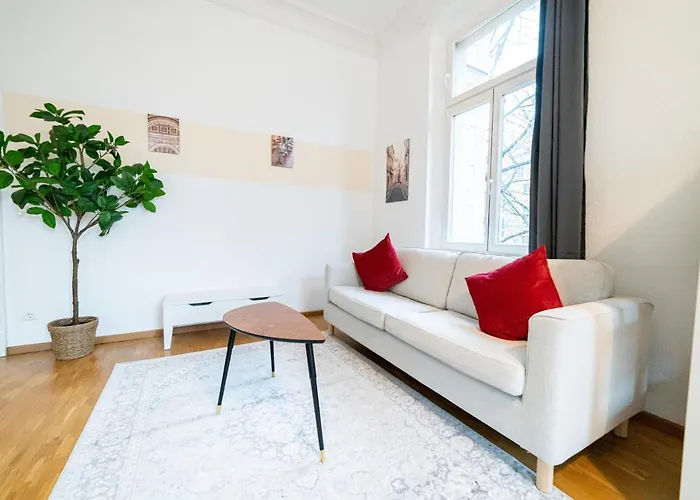 Fullhouse - Halle - Vs7 - 3 Beds - Nespresso *